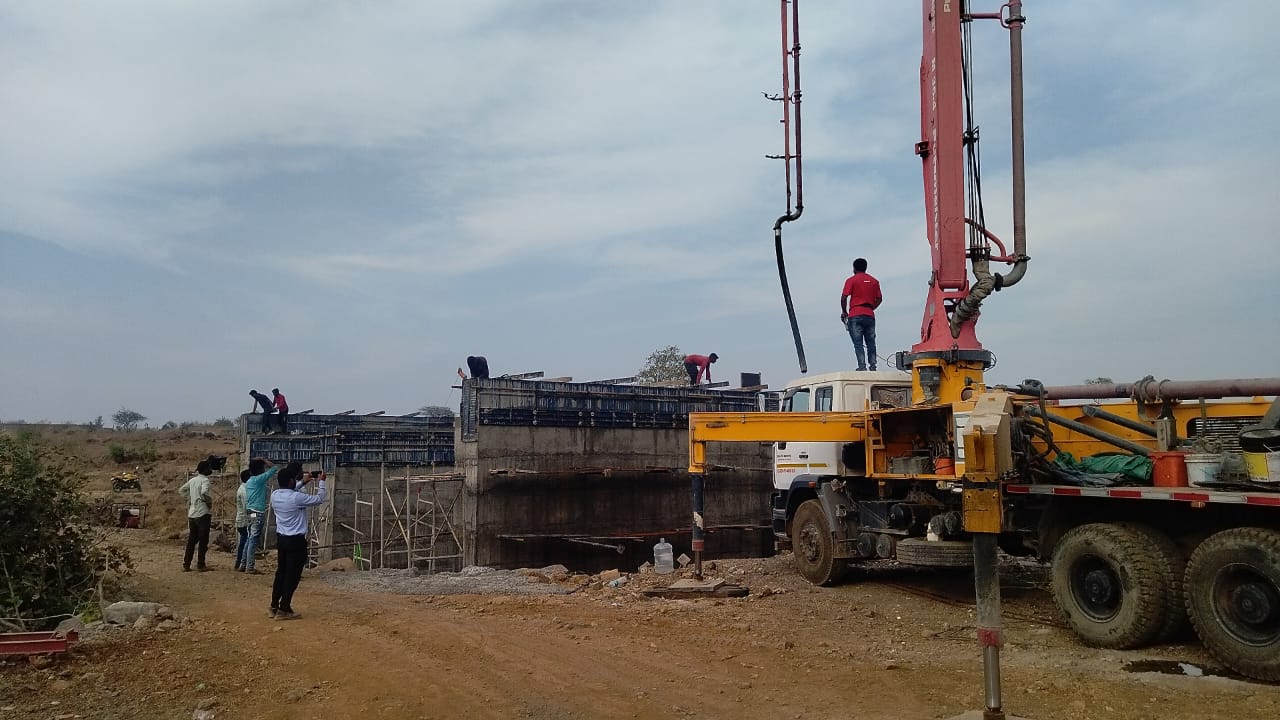 Poclain excavation project